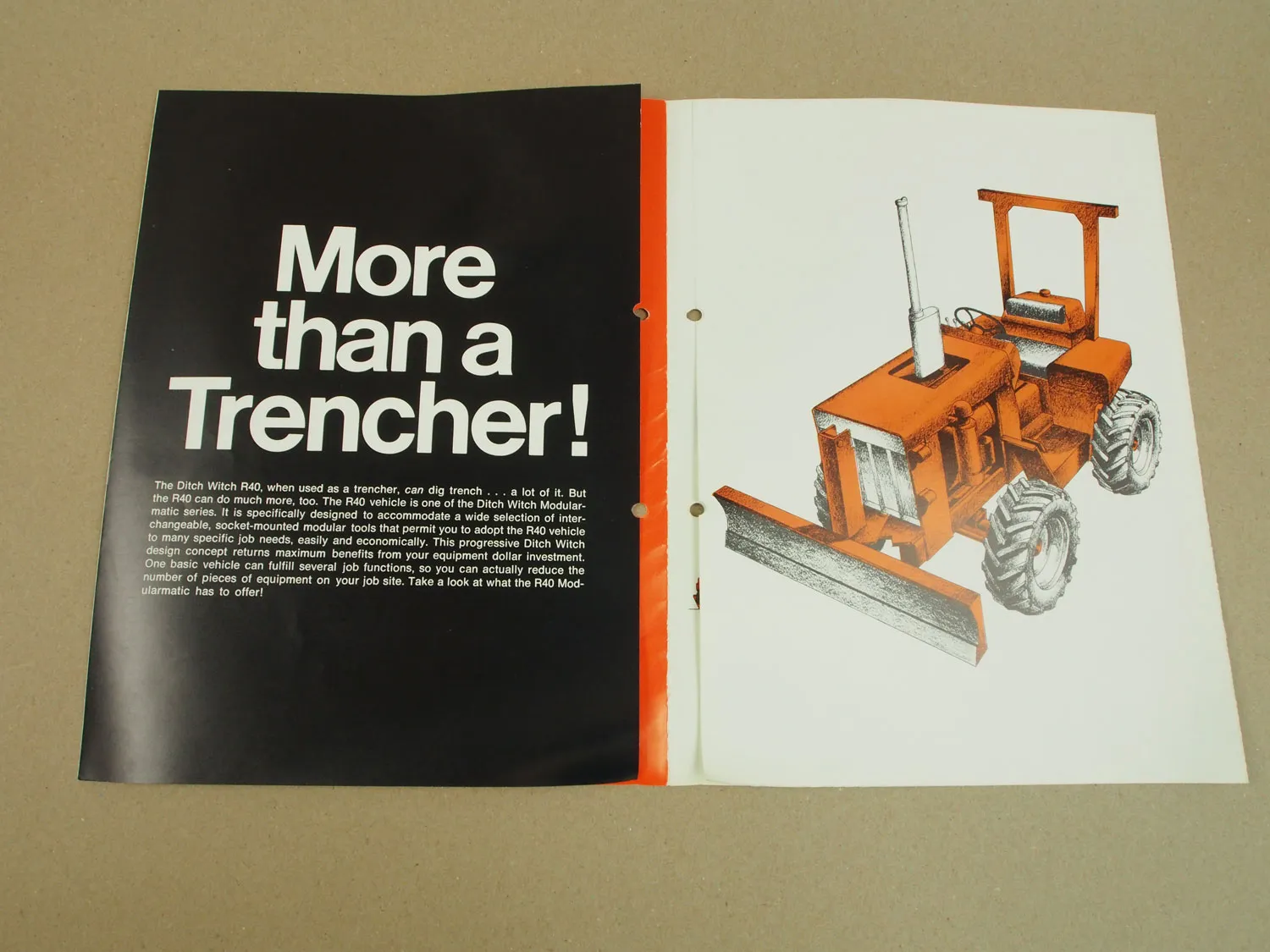 11 Prospekte Ditch Witch J20 M422 R65 V30 R40 J20b aus den 70er Jahren