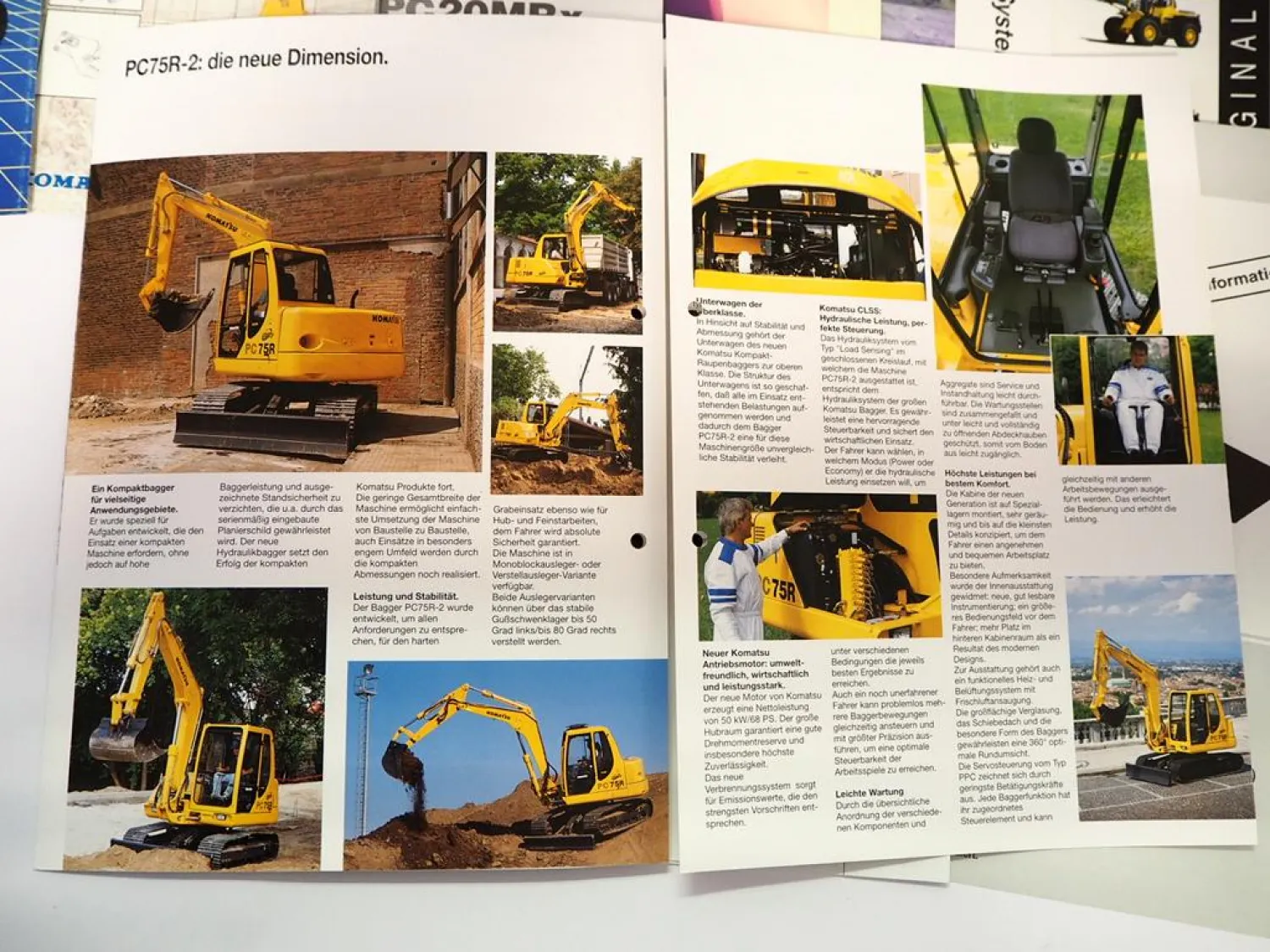 12x Prospekt Komatsu PC PF Bagger WA Radlader 1990/2000er Jahre