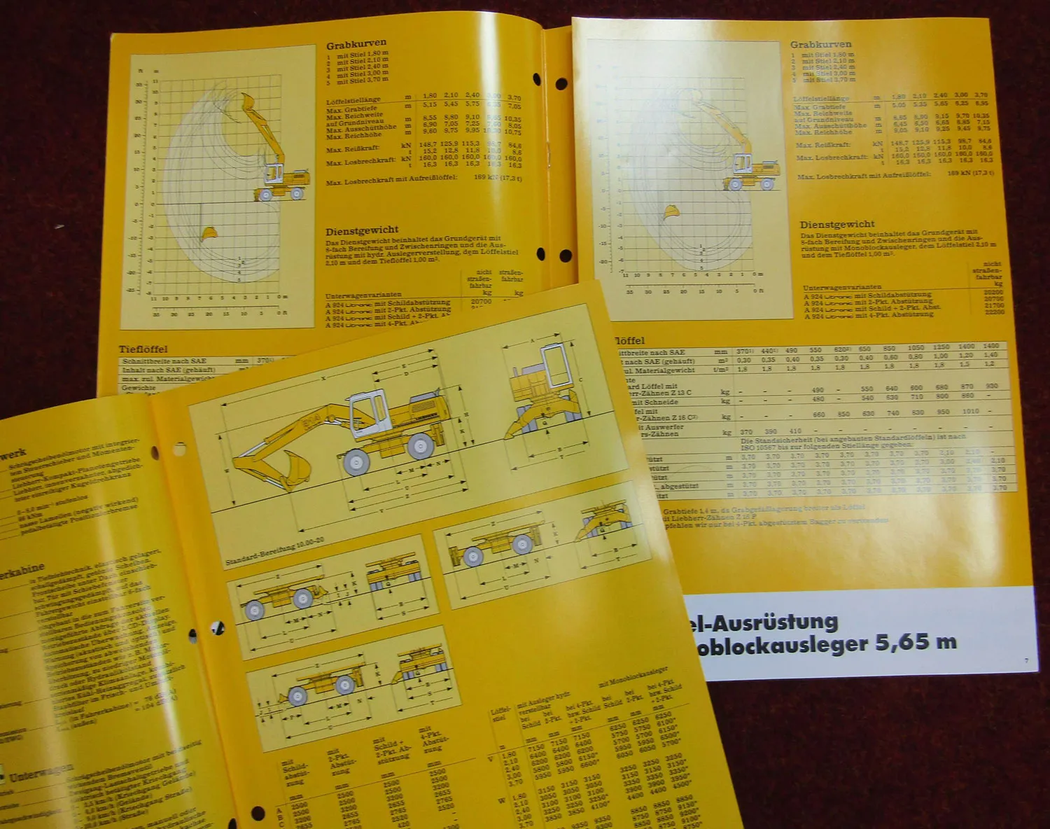 13 Prospekte Liebherr Hydraulikbagger R und H Modelle 90er und 2000er Jahre