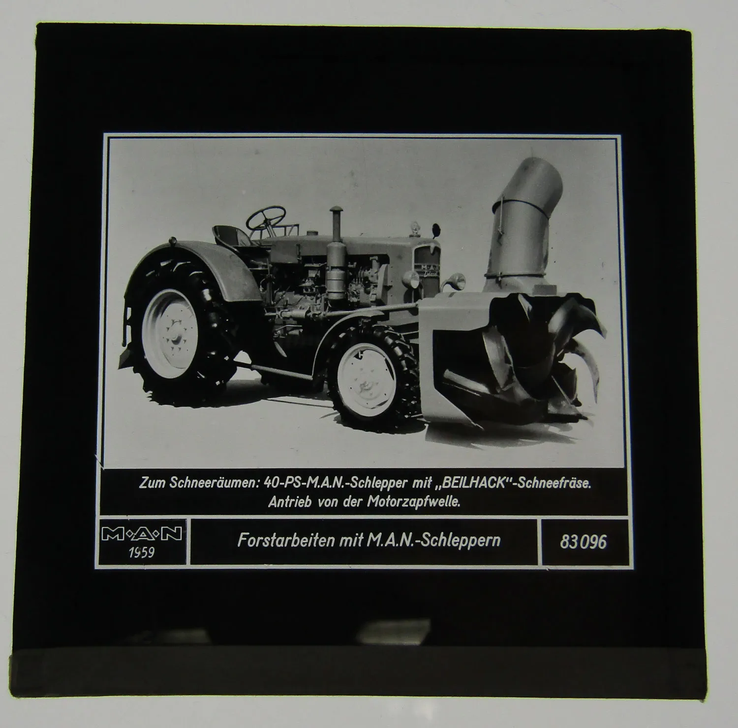 2 Diapositiv MAN Dieselschlepper 40PS mit Beilhack Schneefräse 1960 Original