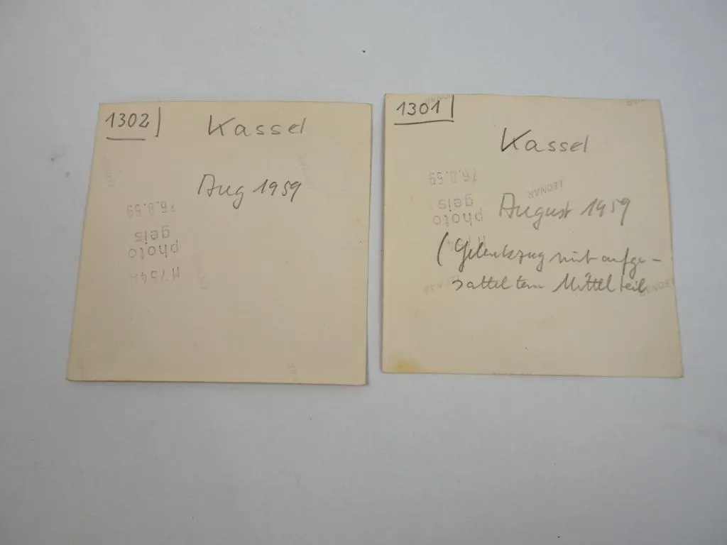 2 Fotos Straßenbahn Gelenkzug mit aufgesatteltem Mittelteil 1959 Kassel