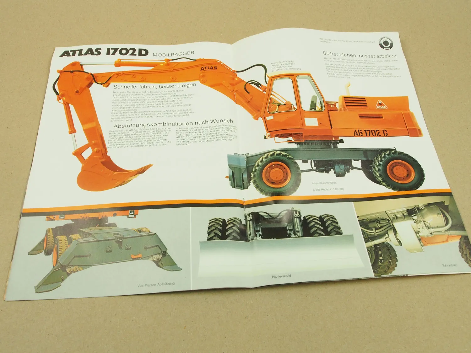 2 Prospekte Atlas 1702D Raupenbagger und Mobilbagger 1977/79