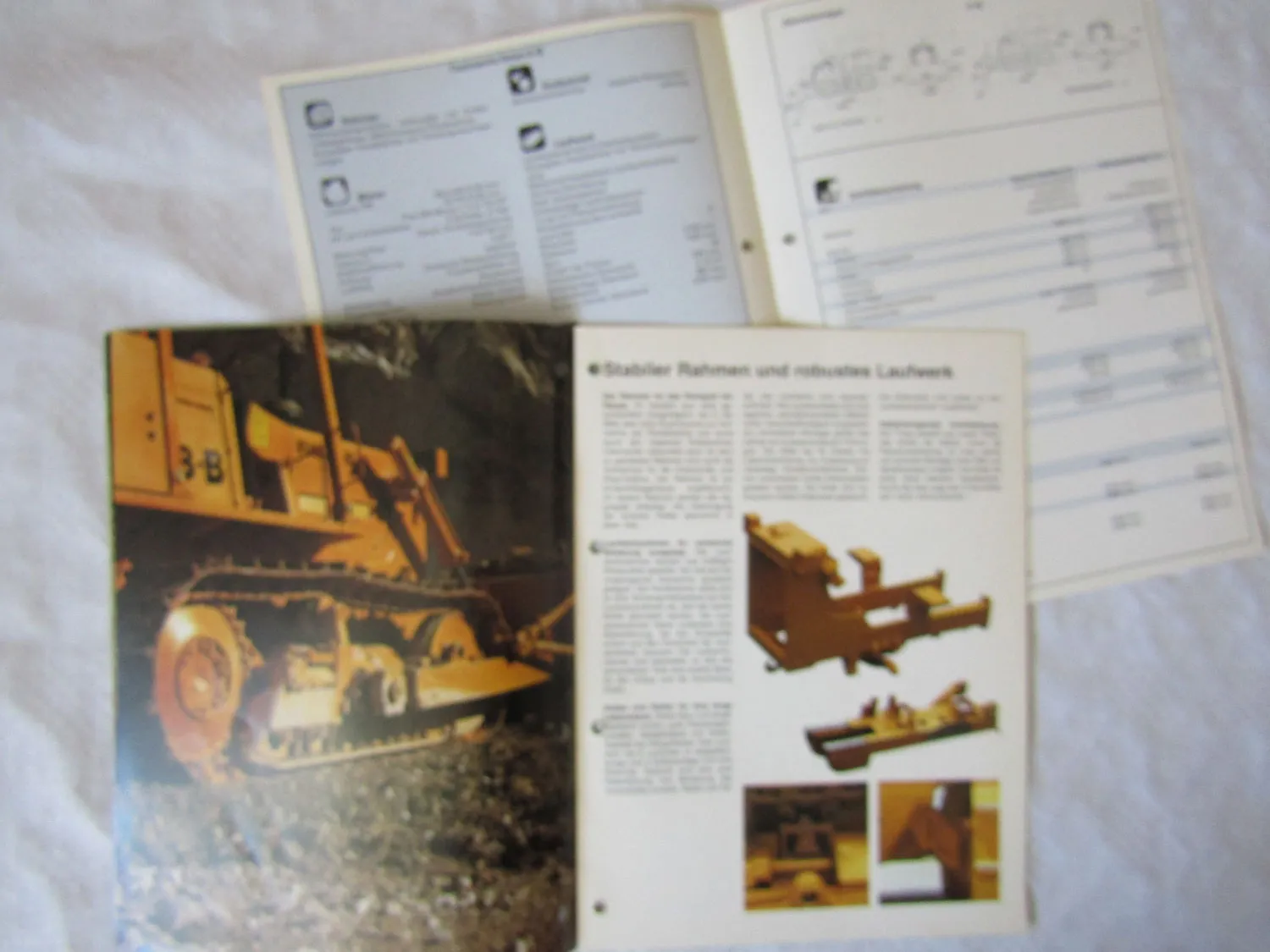 2 Prospekte Fiat Allis 8B Raupe ca 1979 mit Angebot und Preisliste 80er Jahre