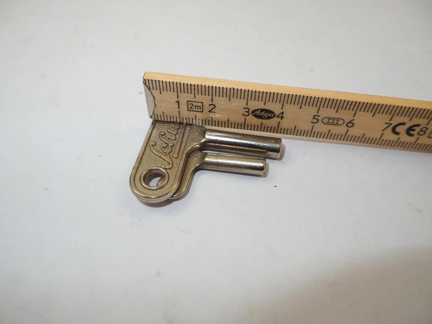 2 Stück Aufziehschlüssel Blechspielzeug Original Schuco Grösse Nr. 2 und 3