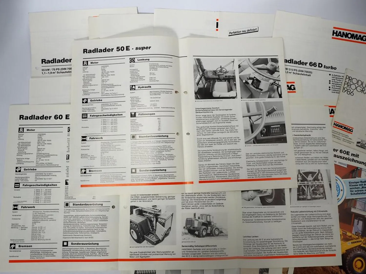 23x Prospekt Hanomag Radlader Raupenbagger Compaktor 1970/80er Jahre