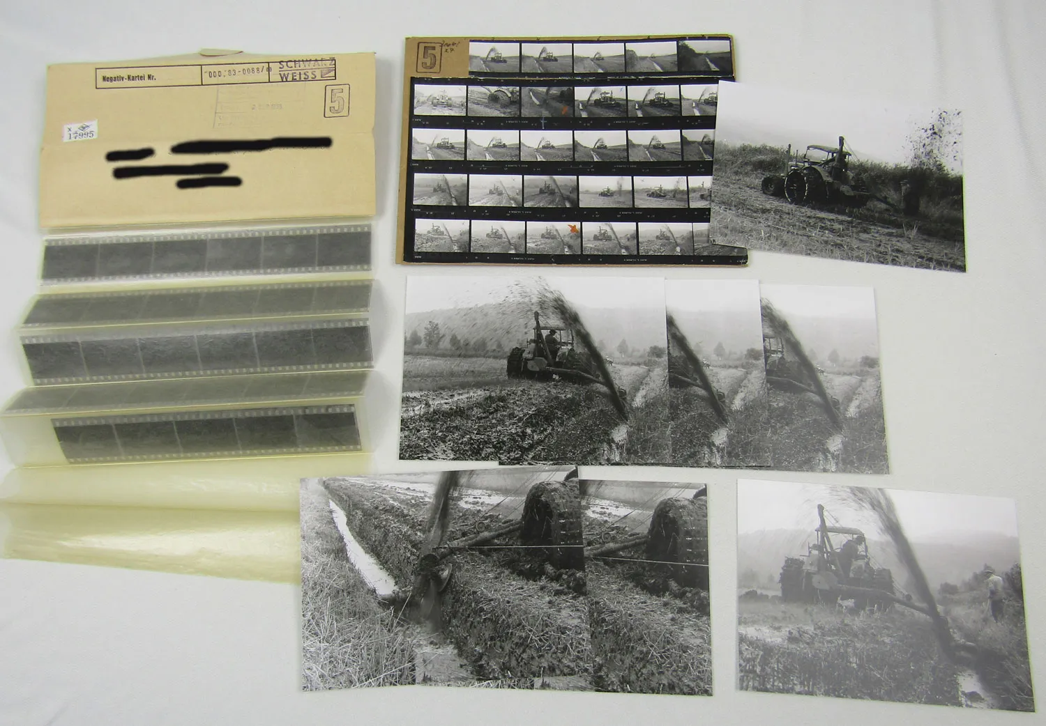 29 Original Foto Negative MAN 4S1 50PS mit Flüggergrabenreinigungsgerät 1958