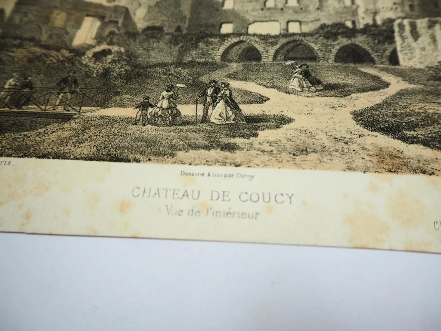 2x Lithographie France en Miniature I. Deroy Paris Chateau de Coucy ca. 1860