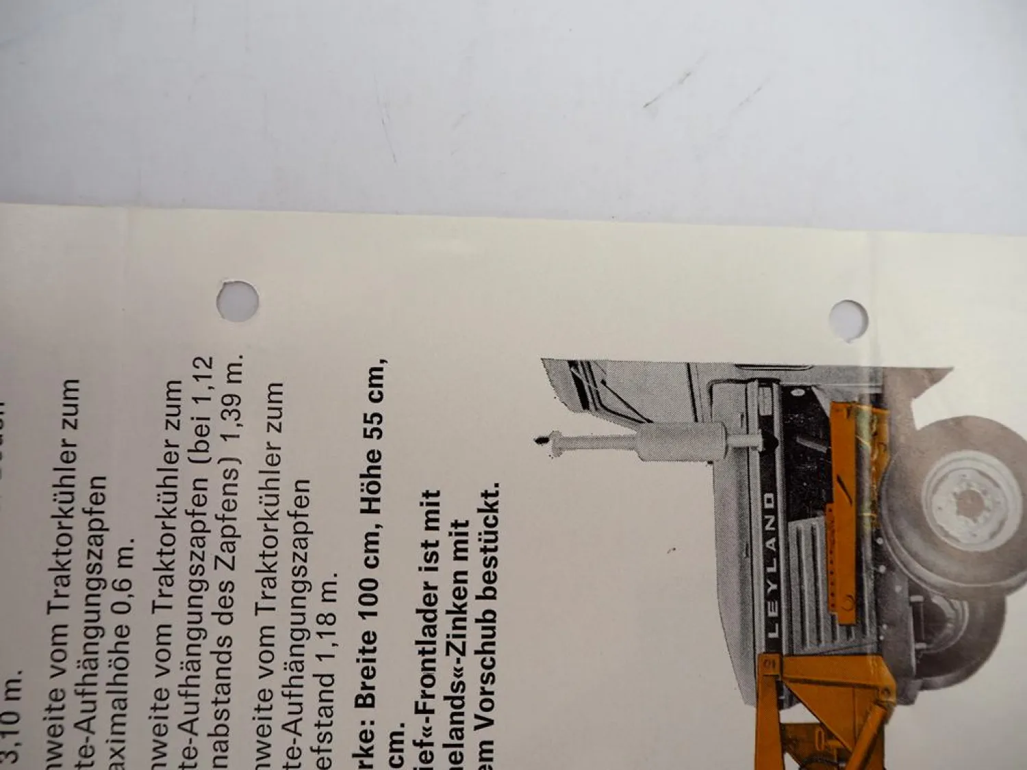 2x Original Prospekt Chief Frontlader Typ S900 & Zubehör am Leyland Traktor