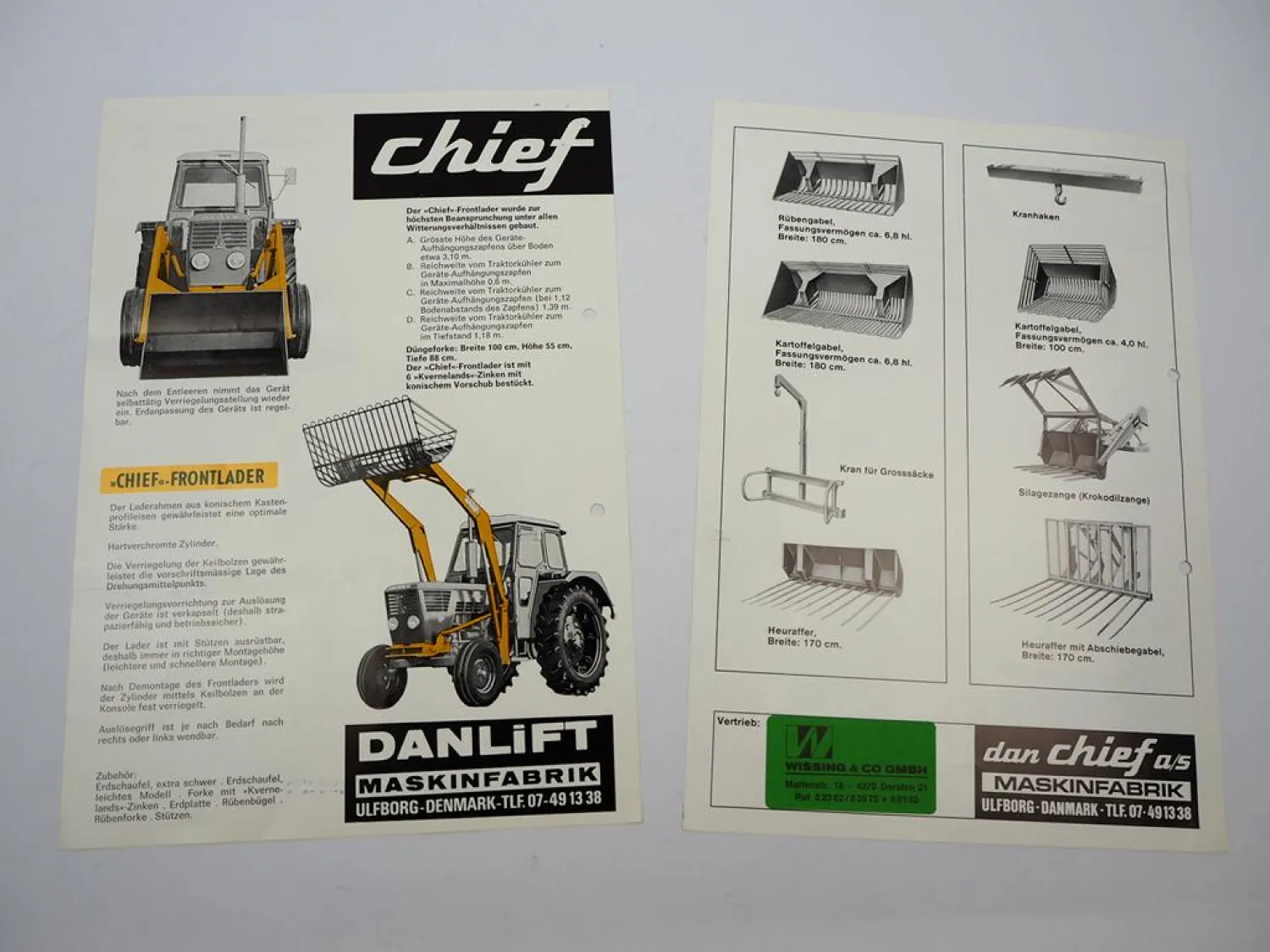 2x Original Prospekt Danlift Chief Frontlader Typ 900 am Deutz Schlepper
