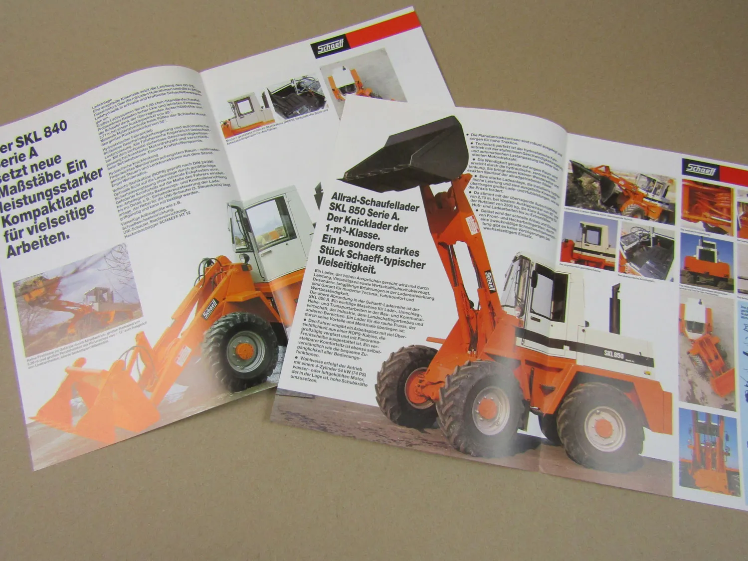 2x Prospekt Schaeff SKL 840 850 Serie A Radlader mit Perkinsmotor von 1985/86