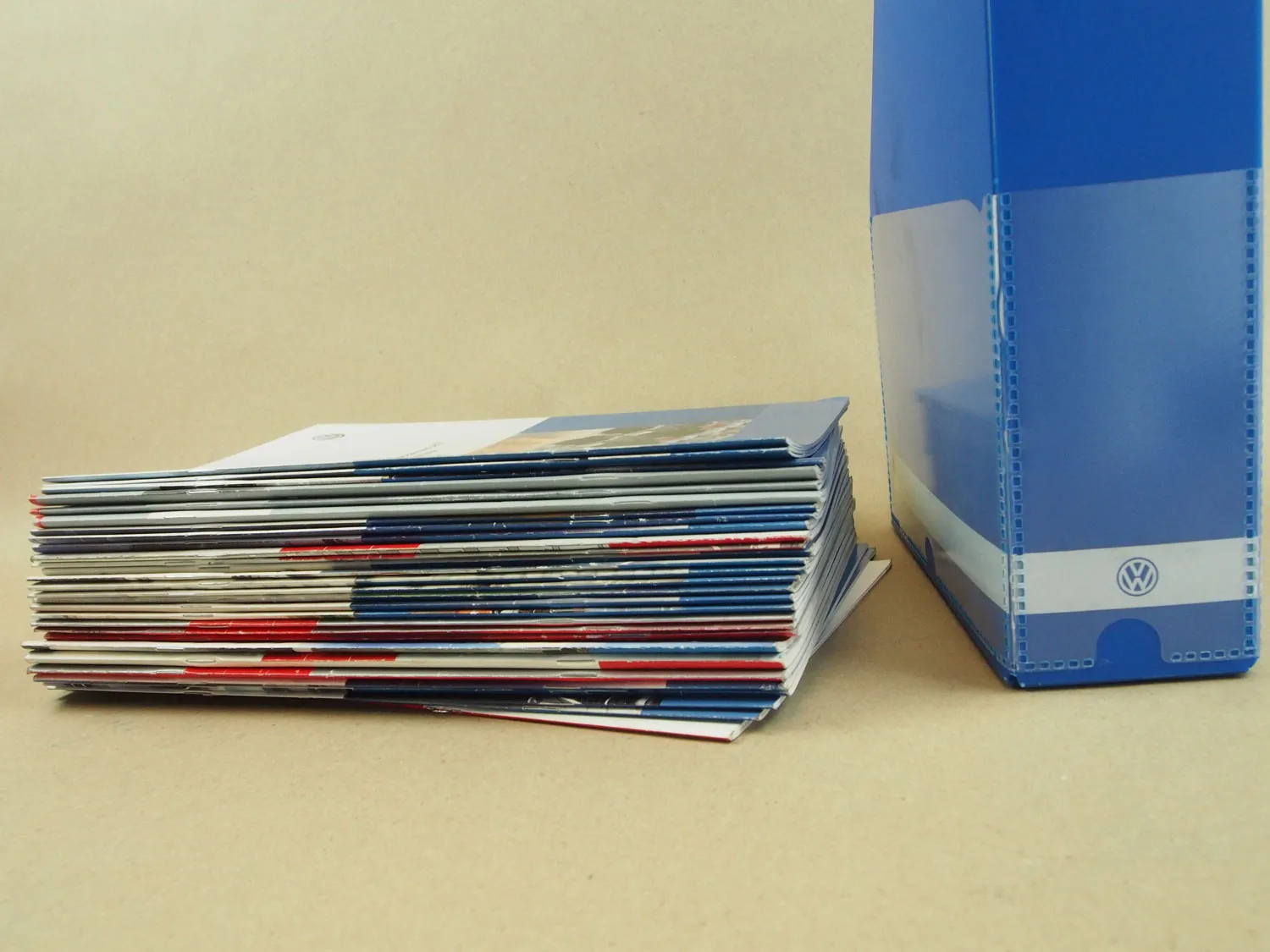 30 Selbststudienprogramme Sammlung 224 - 640 Audi VW im Stehsammler