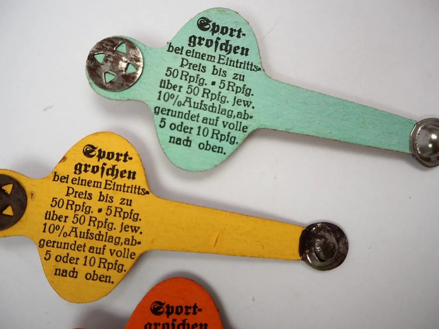 3x Original Abzeichen Sportgroschen 1930er Jahre möglicherweise Olympiade
