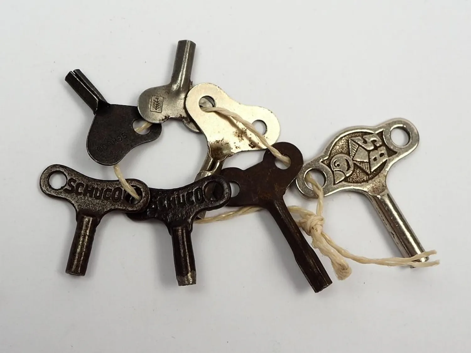 7 Stück Aufziehschlüssel Blechspielzeug Original Schuco BS verschiedene Größen