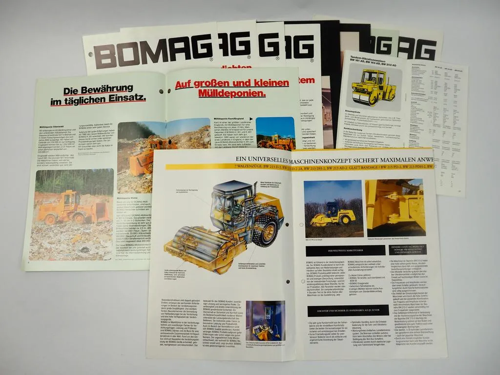 9 Prospekte Bomag Bodenverdichter Walzen 1980er Jahre + 3 Fotos