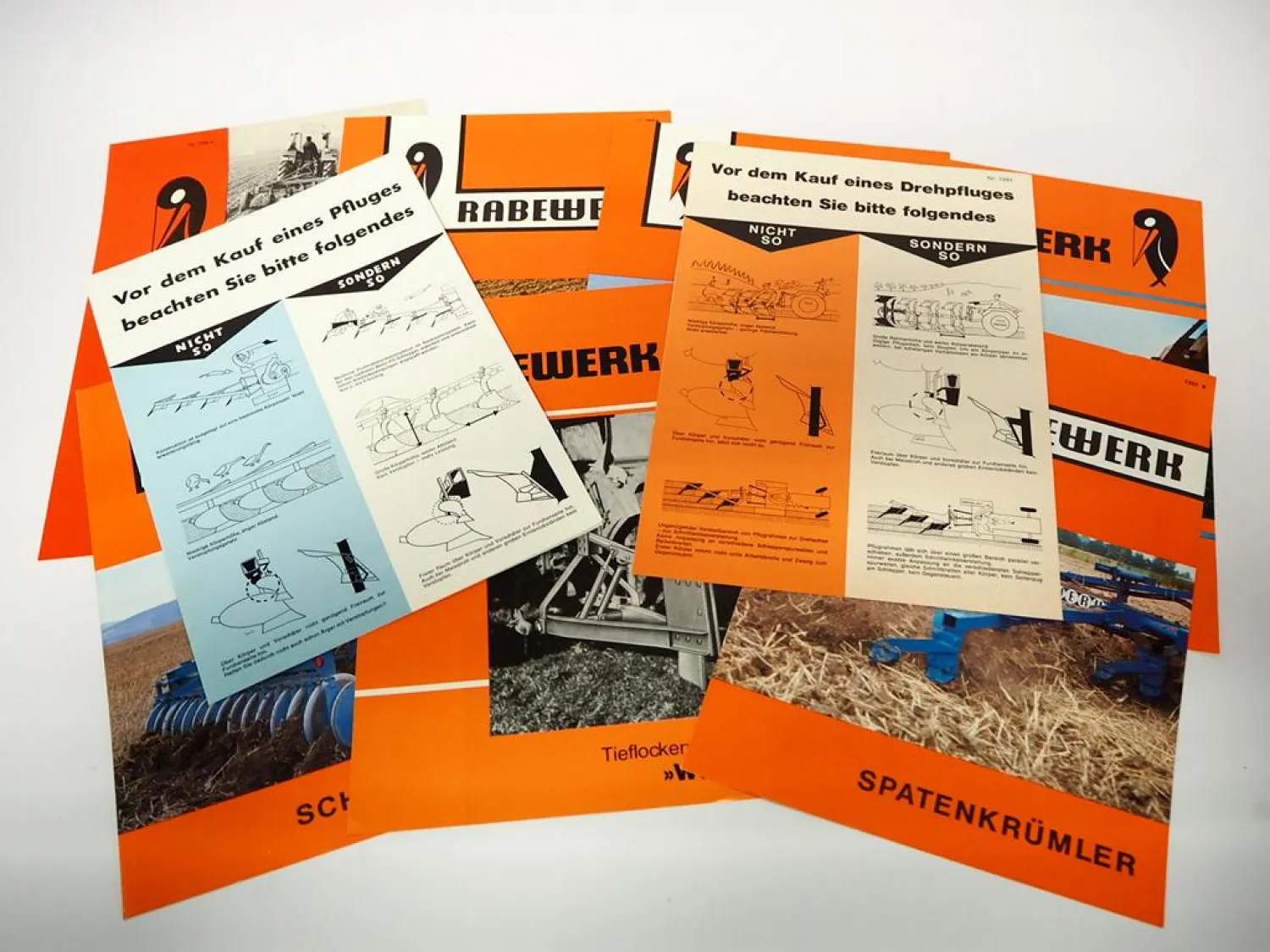 9x Original Prospekt Rabewerk verschiedene Anbaugeräte für Traktoren 1970er J.