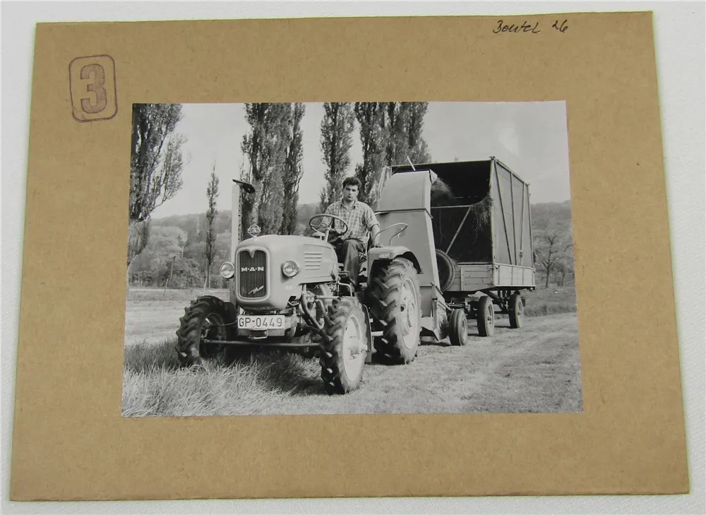 1 Foto und Negativ MAN 4L2 mit Speiser Feldhäcksler 1960