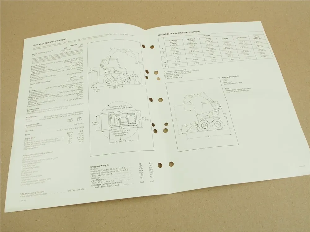 2 Prospekte John Deere JD24-A Loader in englisch aus den 70er Jahren