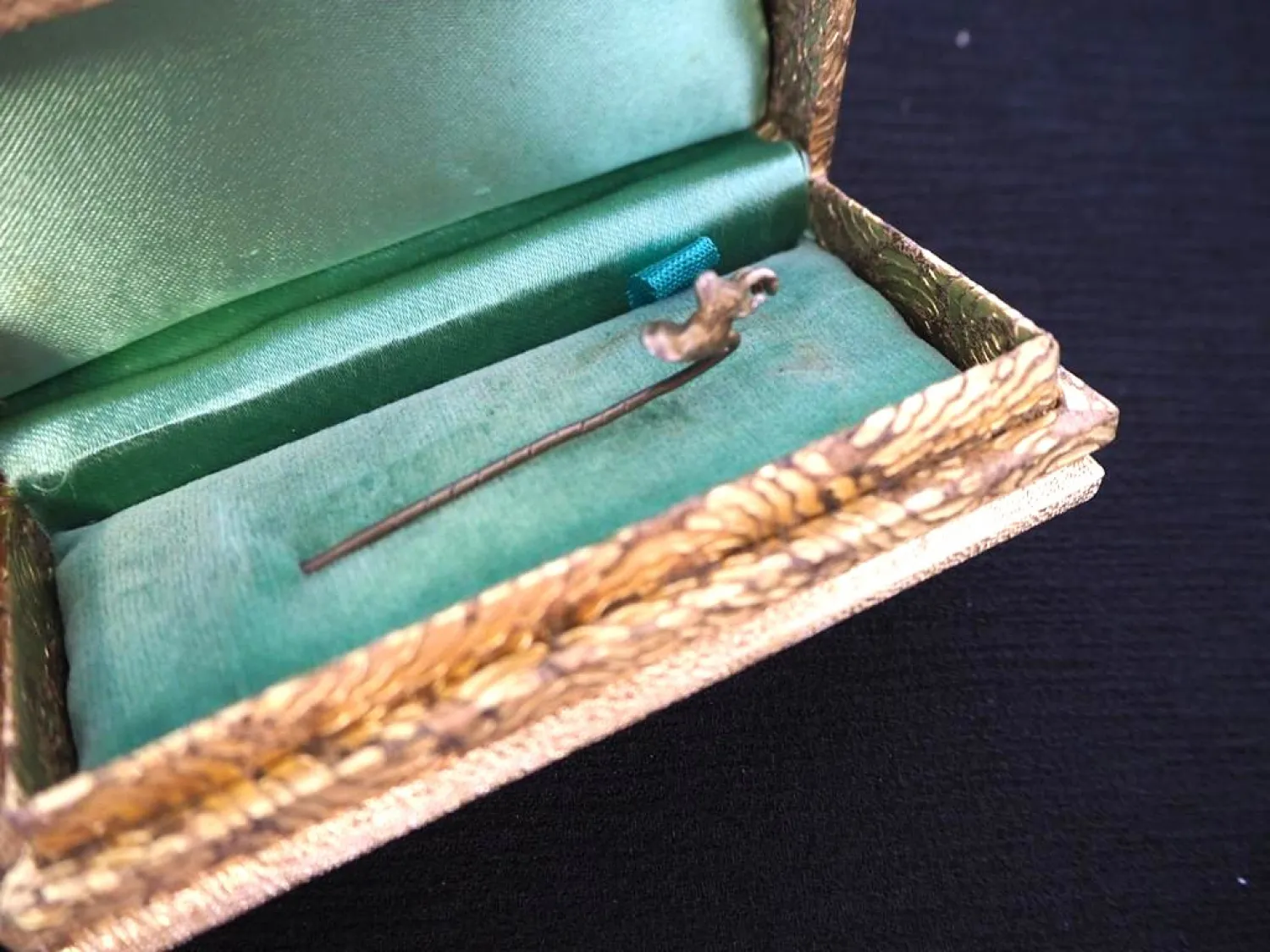 Anstecknadel Gamsbock Silber 800 vergoldet an Nadel in Schachtel Jagd Jäger