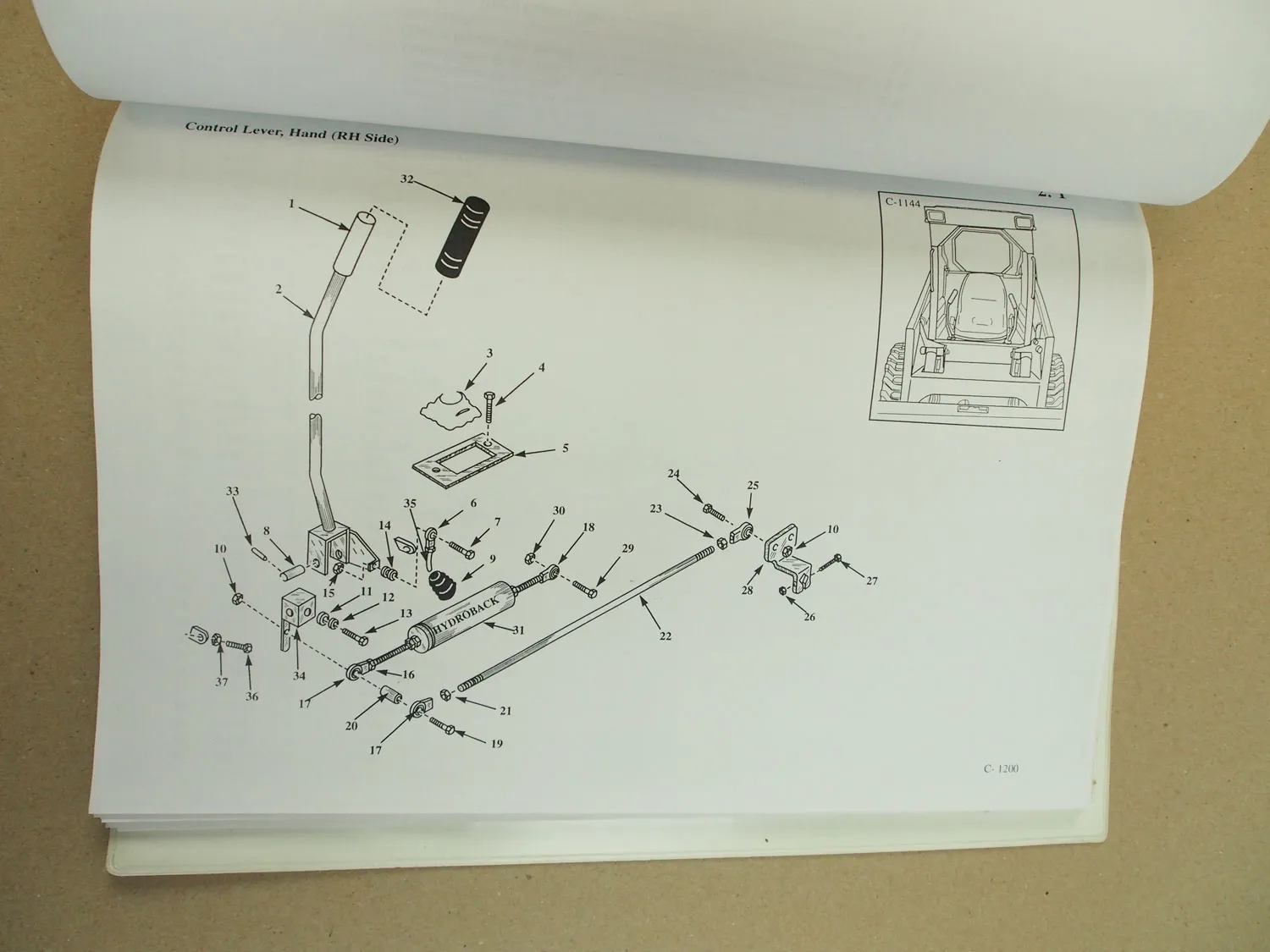 Atlas 785 Kompaktlader Betriebsanleitung und ERsatzteilliste in engl. 1998