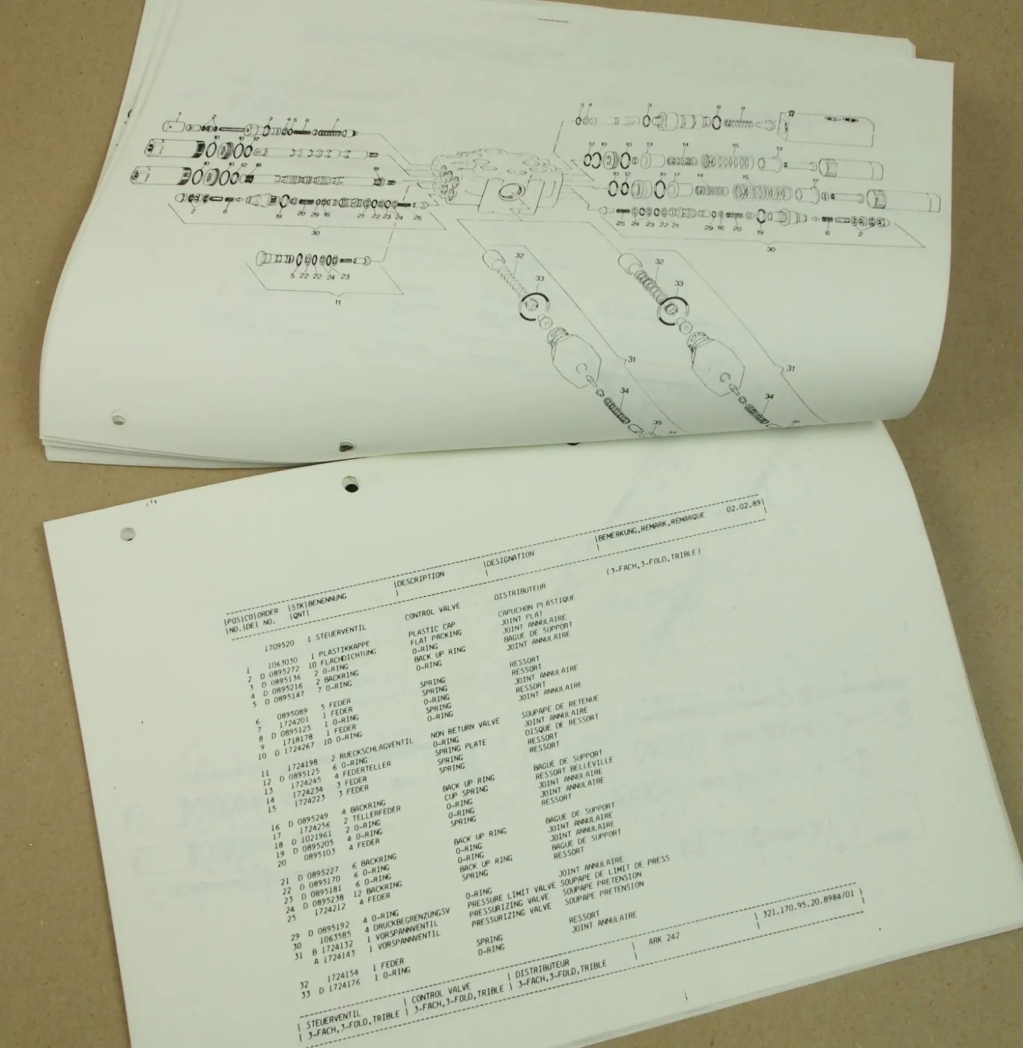 Atlas ARK 242 Abrollkipper Ersatzteilliste Parts List Catalogue de pieces 1989
