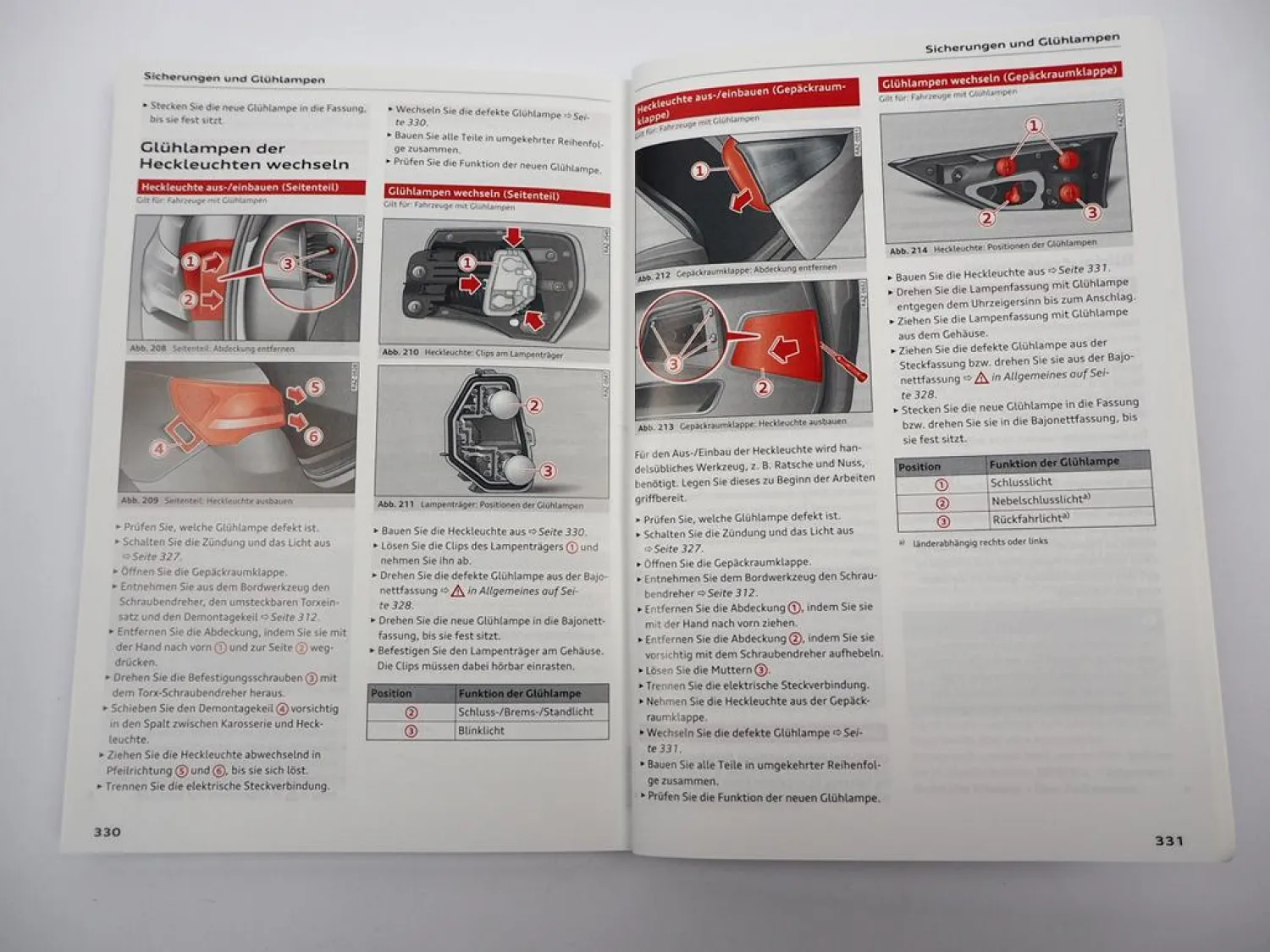 Audi Q3 F3 & RS Q3 Betriebsanleitung Bedienungsanleitung Bordbuch 6/2022