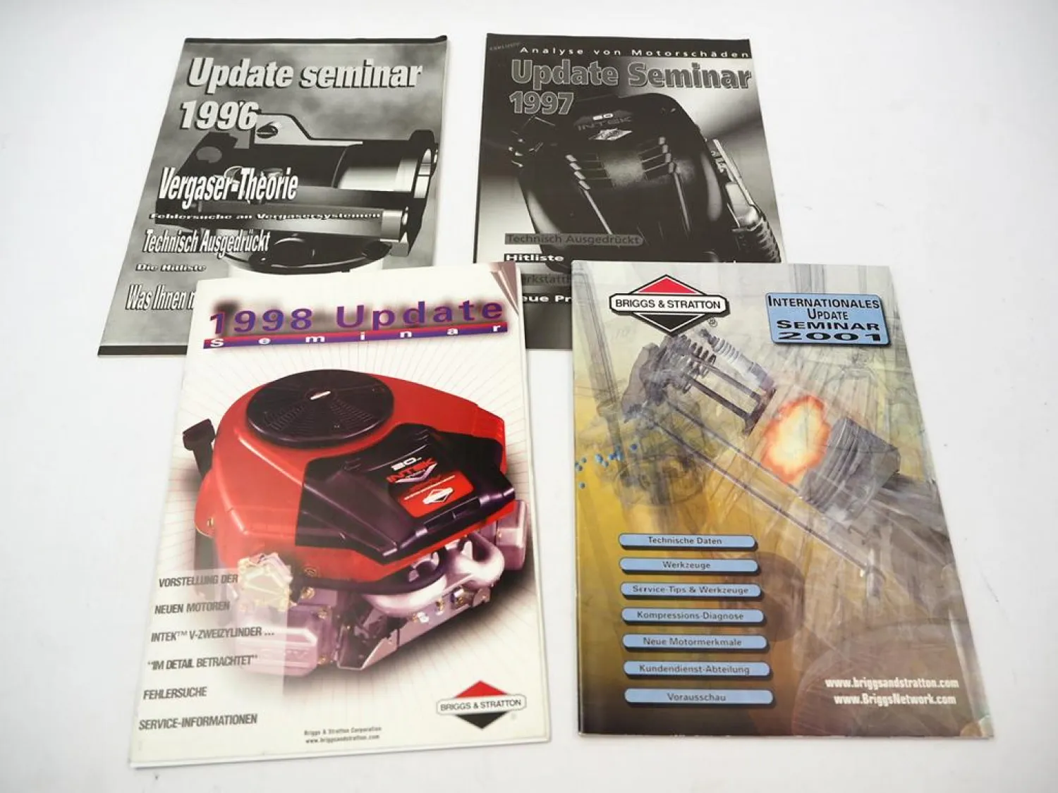 Briggs & Stratton 4x Zeitschrift Update Seminar mit Neuerungen 1996 - 2001