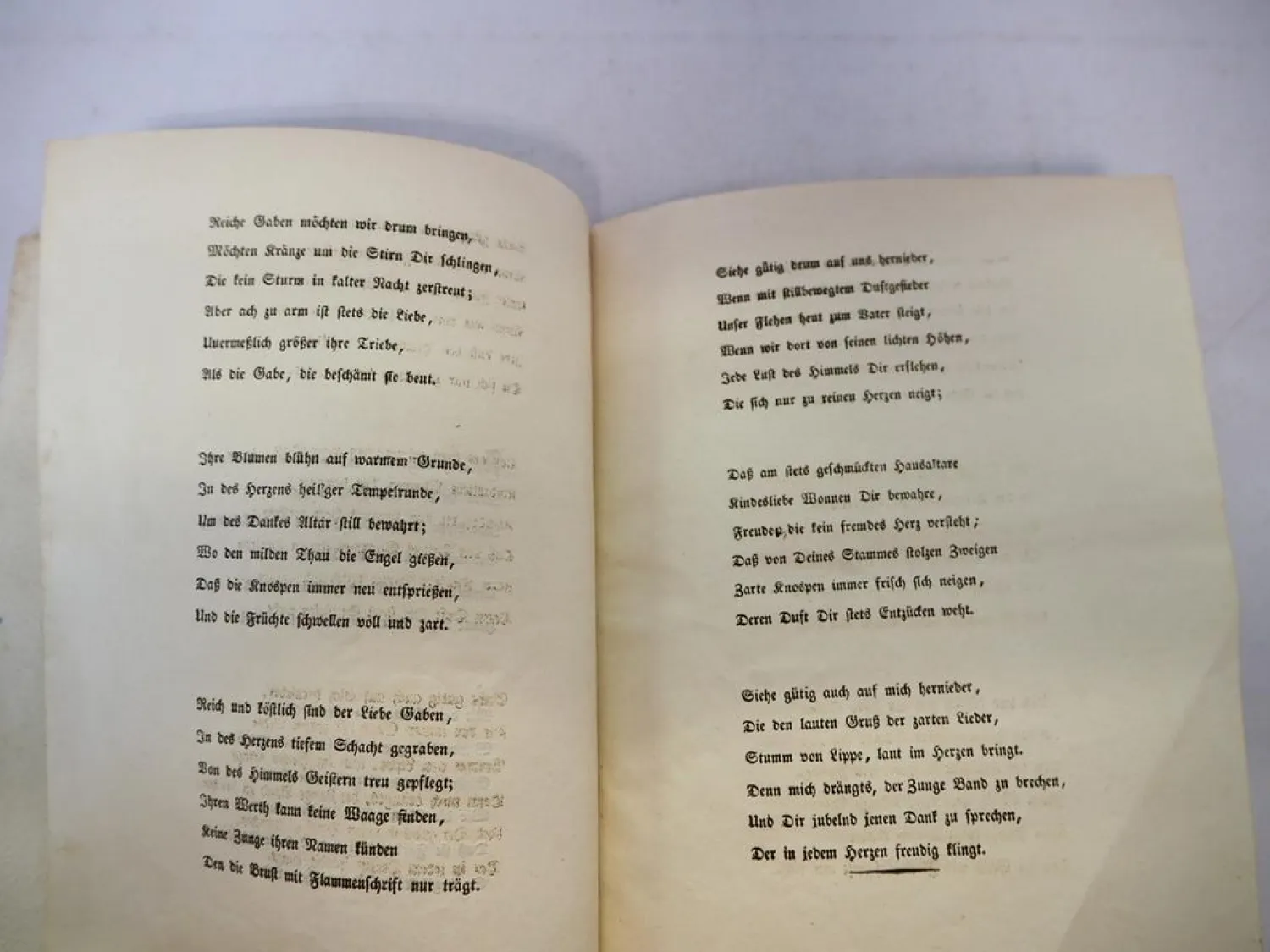 Dankesschrift Schülerinnen der Strickschule Michelstadt 1830 an Sophie zu Erbach