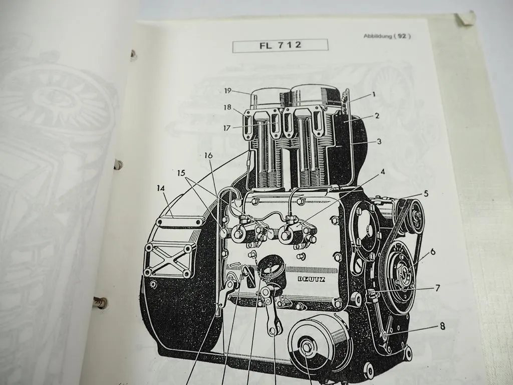 Deutz MWM Motor Identifikation durch Schilder Abbildungen Übersichtstabellen 1999