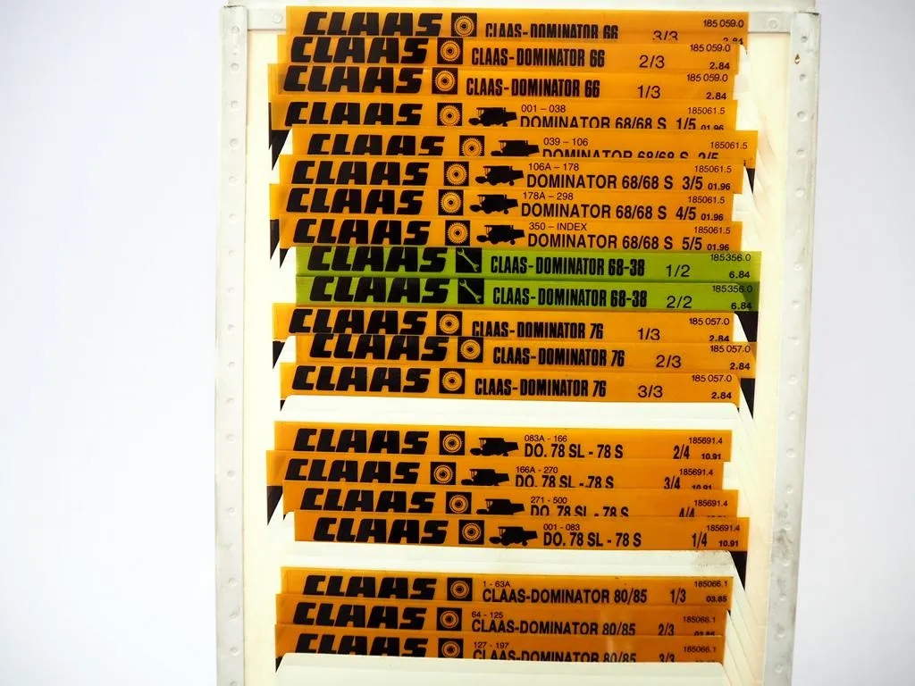 Ersatzteillisten Sammlung Fiat Agri New Holland Claas Westfalia in Sammelmappe
