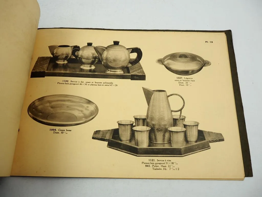 Etains de R. Delavan eiseleur decorateur Paris Art Deco Metall Schalen Vasen Dekoration