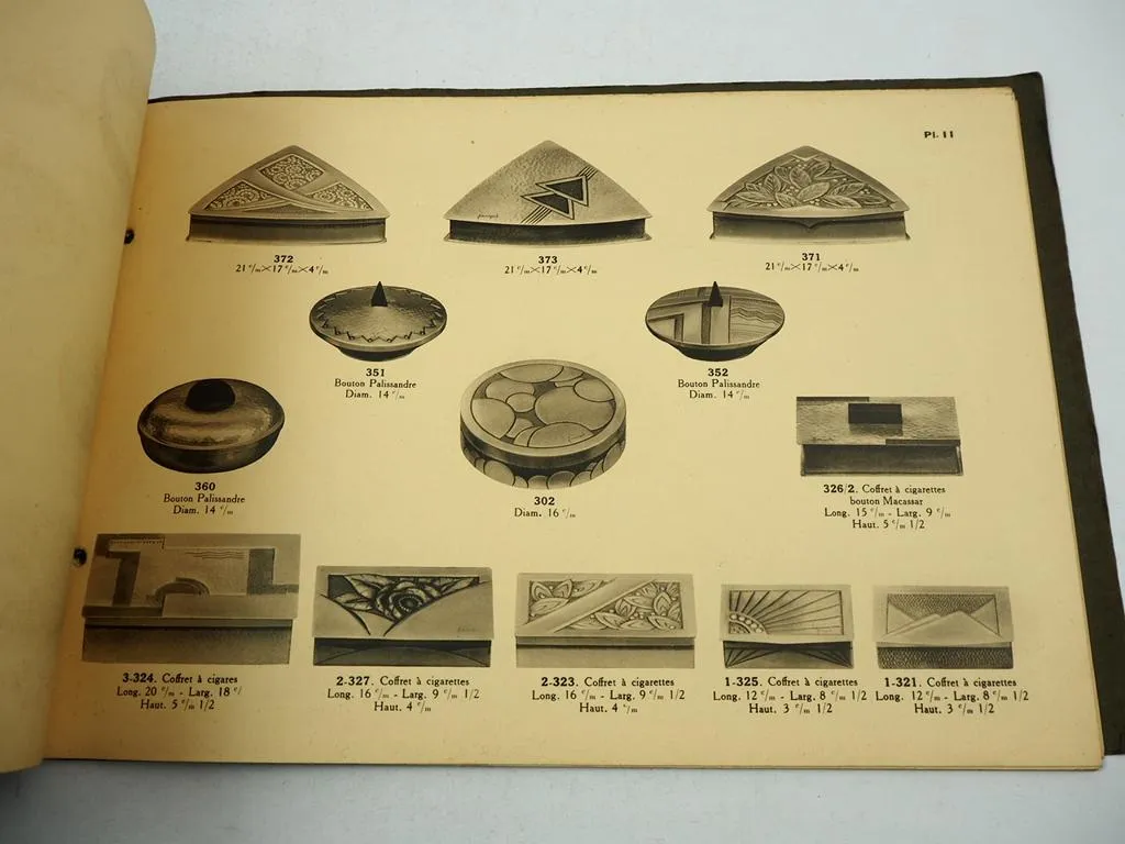 Etains de R. Delavan eiseleur decorateur Paris Art Deco Metall Schalen Vasen Dekoration