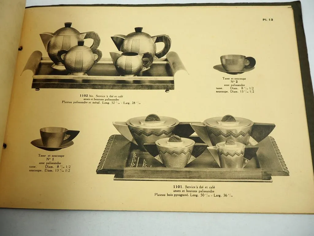 Etains de R. Delavan eiseleur decorateur Paris Art Deco Metall Schalen Vasen Dekoration