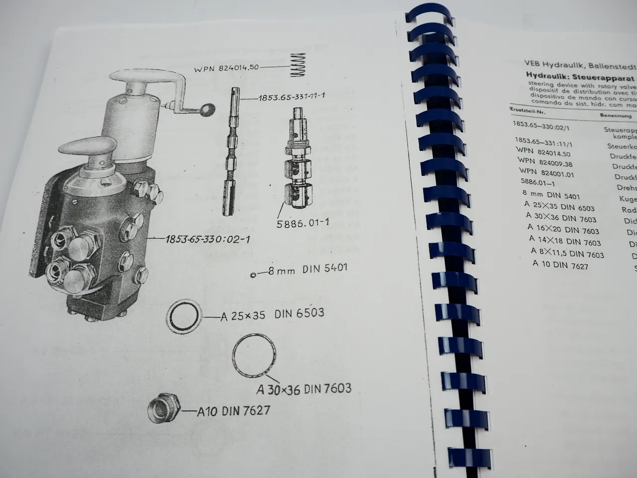Famulus RT 315 L / 325 W Radschlepper Ersatzteillkatalog 1965