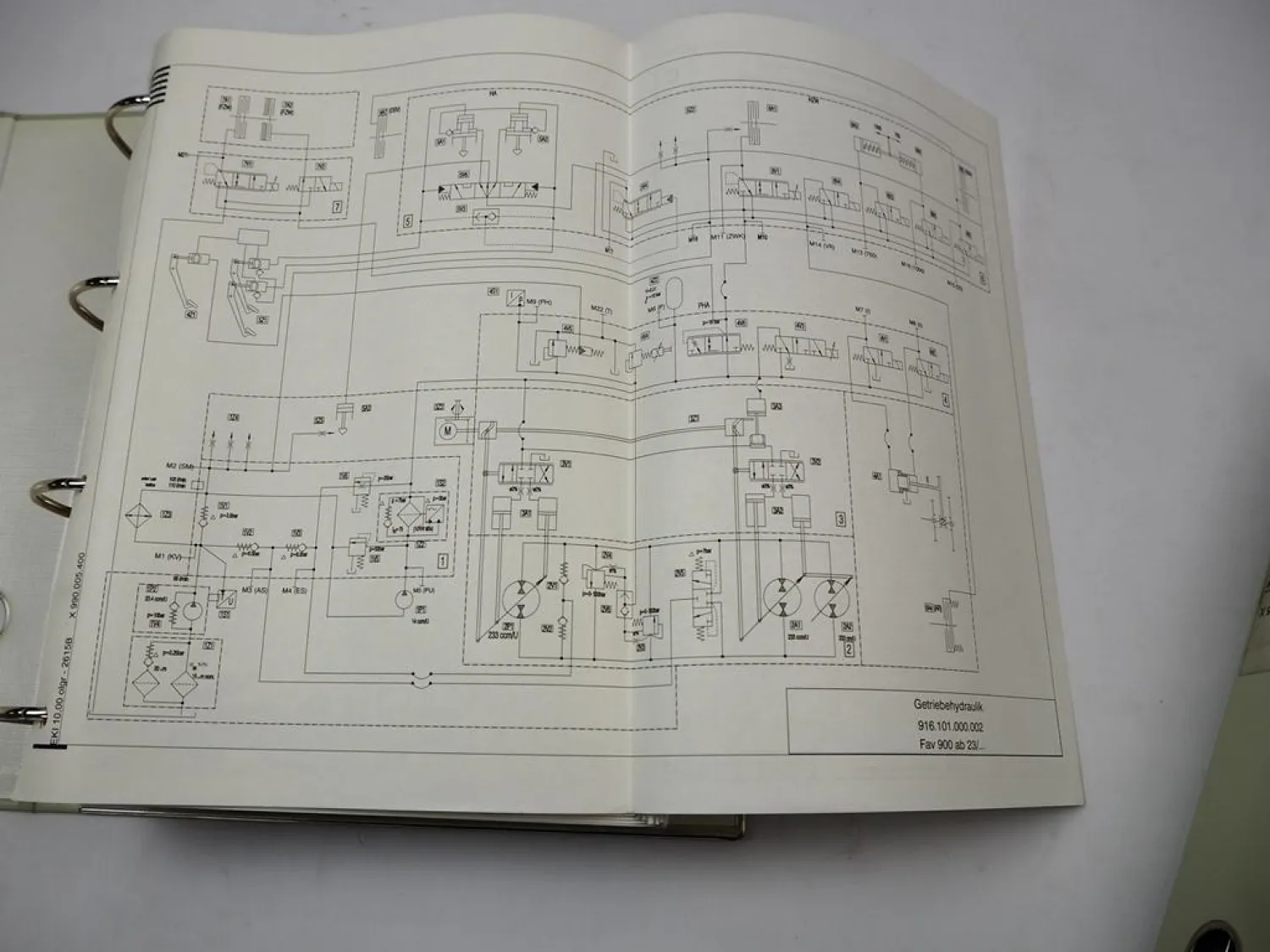 Fendt Favorit 916 920 924 926 Reparaturanleitung Werkstatthandbuch abFg 23/3001