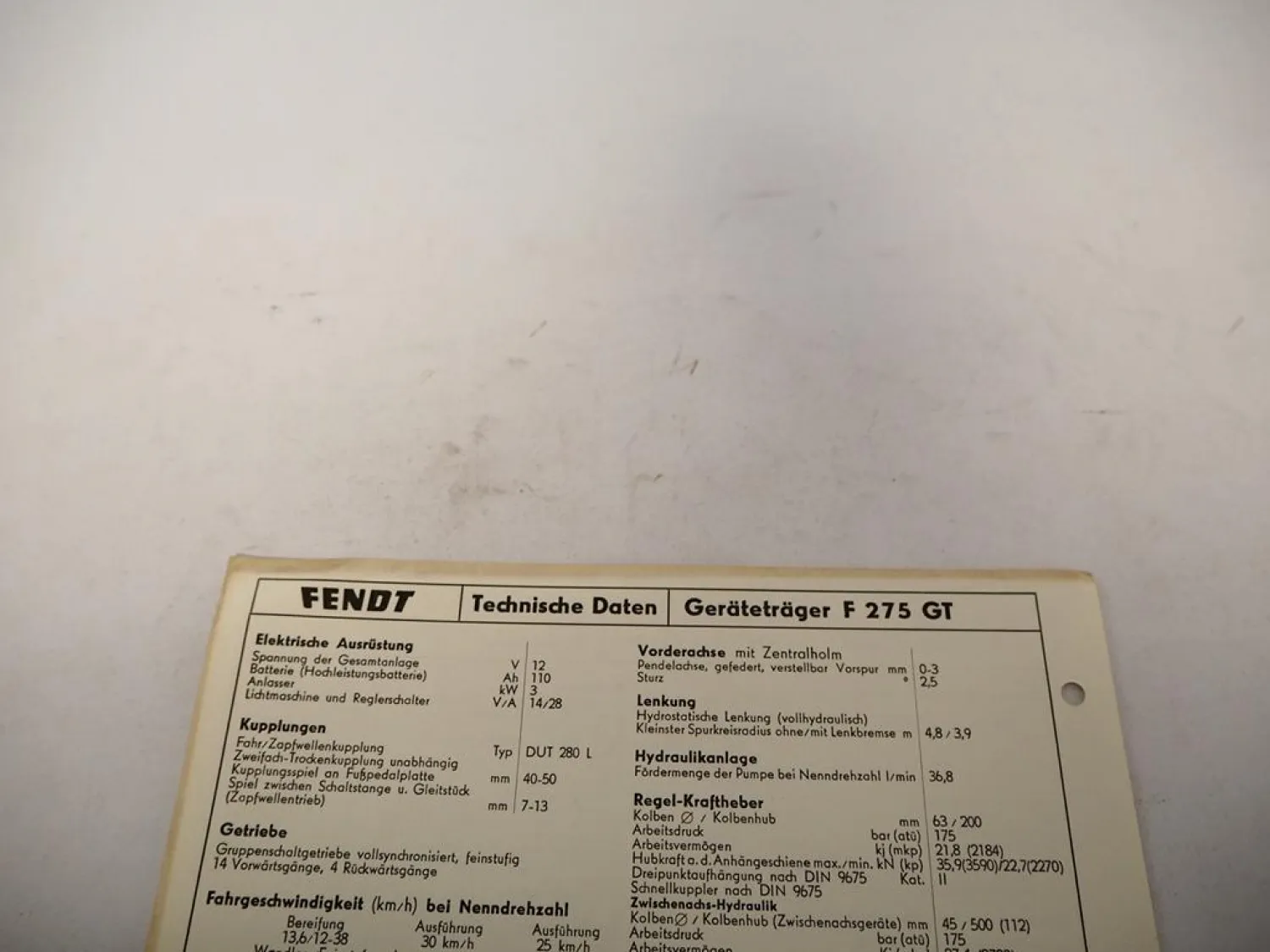 Fendt Geräteträger F 275 GT Technische Daten Anzugswerte Datenblatt 1976