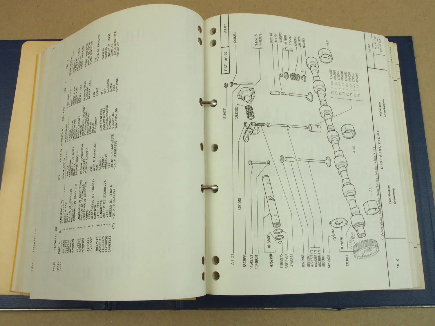 Fiat-Allis Fiatallis 10C Planierraupe Parts List Ersatzteilliste engl/ital 1990