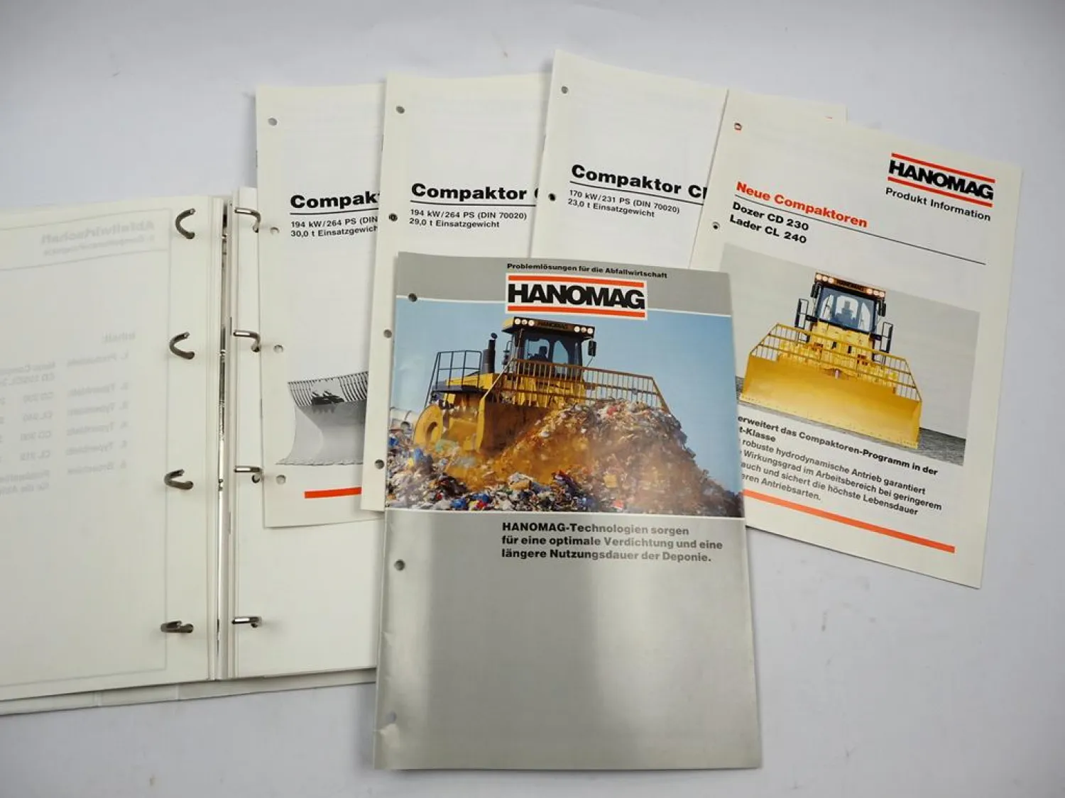 Hanomag Abfallwirtschaft Deponietechnik Verkaufshandbuch mit ca. 40 Prospekten