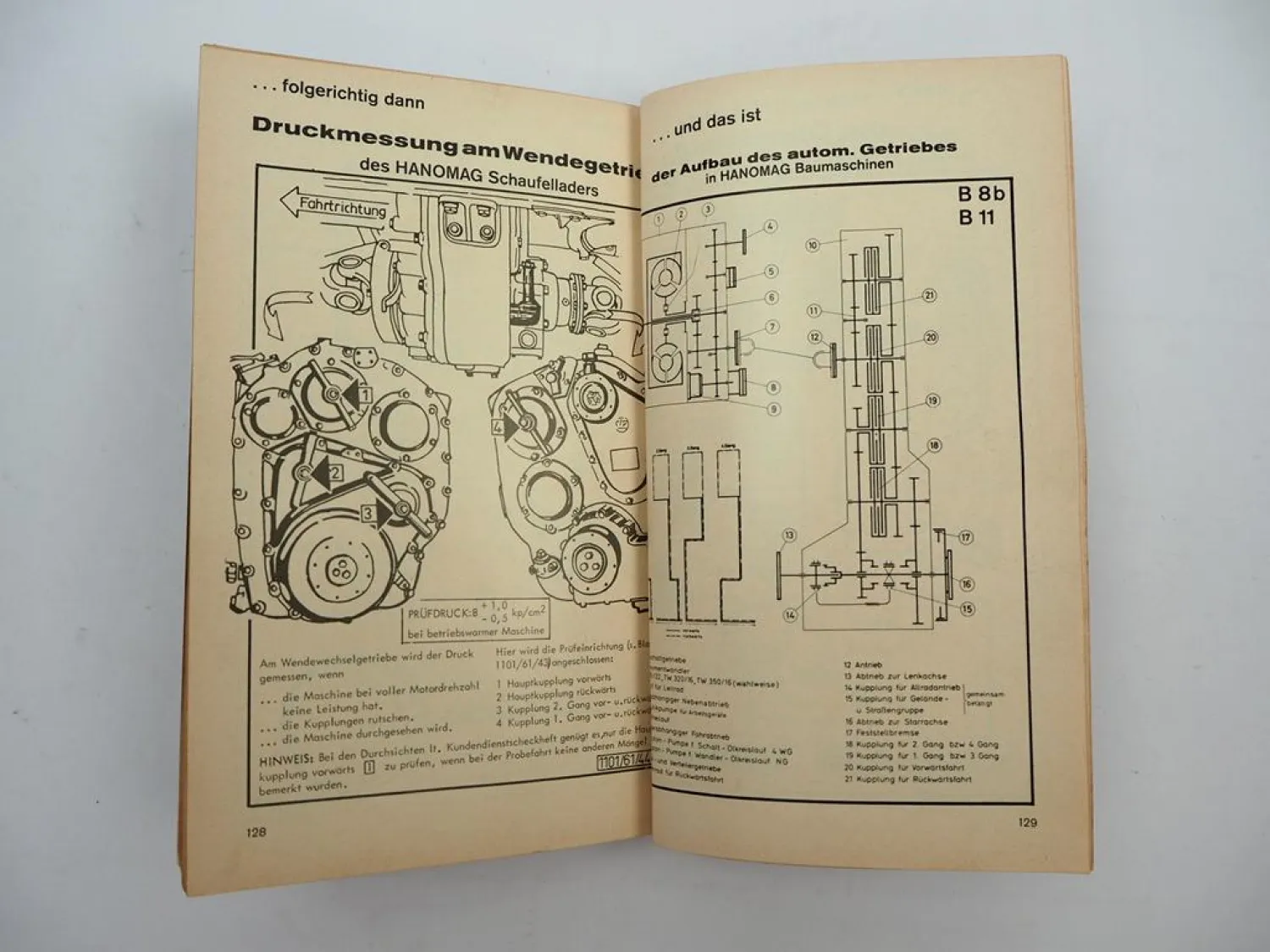Hanomag B8 Serie B Radlader Betriebsanleitung Bedienung Wartung Schaltplan 1967