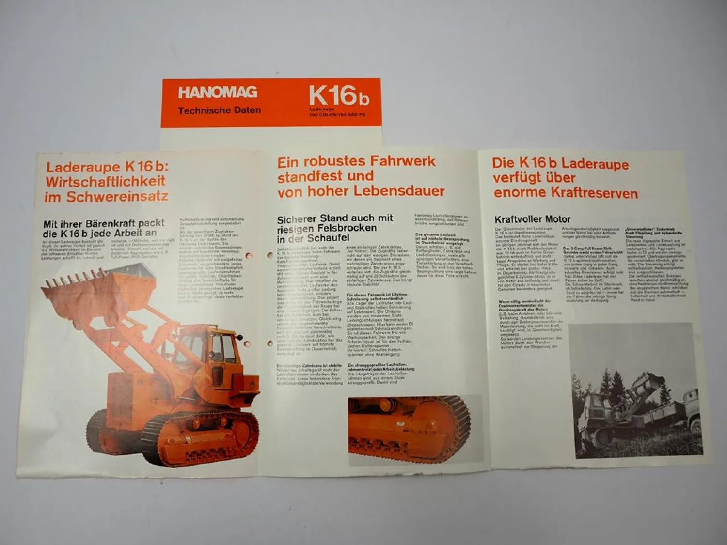 Hanomag K16 b Laderaupe 160 PS 2x Prospekt Technische Daten 1972