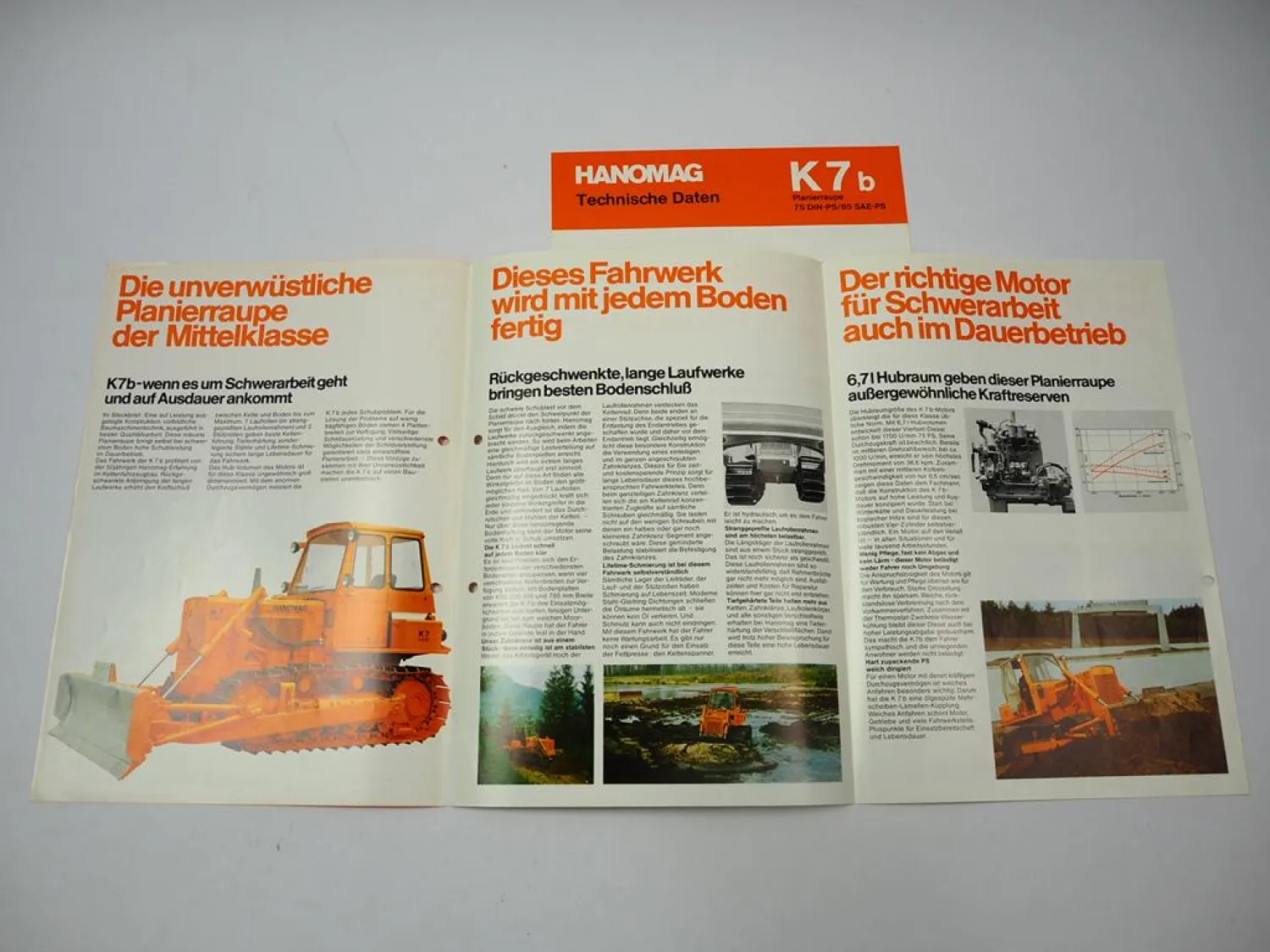 Hanomag K7 b Planierraupe 75 PS 2x Prospekt Technische Daten 1970er Jahre