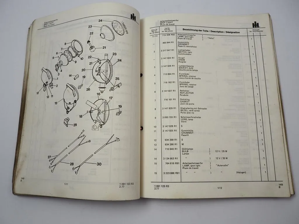 IHC 433 533 633 Traktor Ersatzteilkatalog Parts List 1977