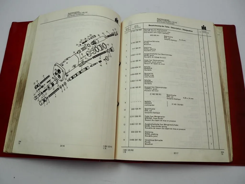 IHC 433 533 633 Traktor Ersatzteilliste Parts List Catalogue pieces 1976