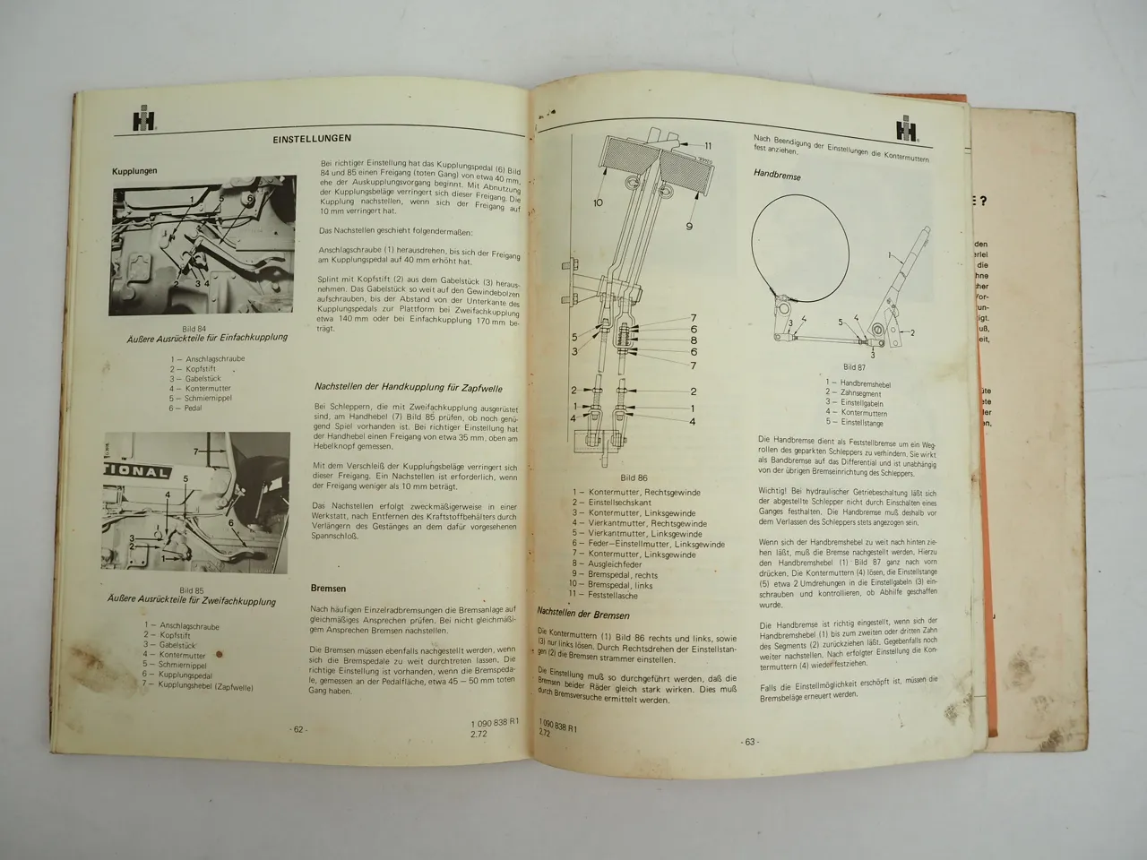 IHC 553 654 724 824 Traktor Betriebsanleitung Wartung 1972