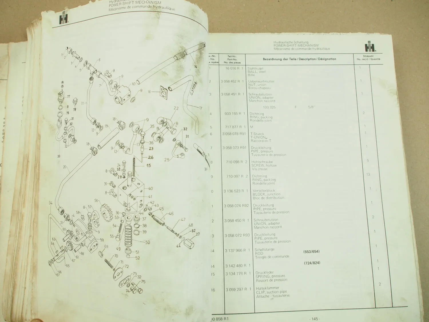 IHC 553 654 724 824 Traktoren Ersatzteilliste Parts Catalog Tractors 3/1972