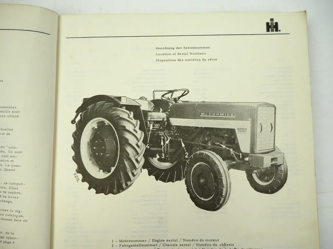 IHC Mc Cormick 323 423 353 Schlepper Ersatzteilkatalog Parts Catalog 1966