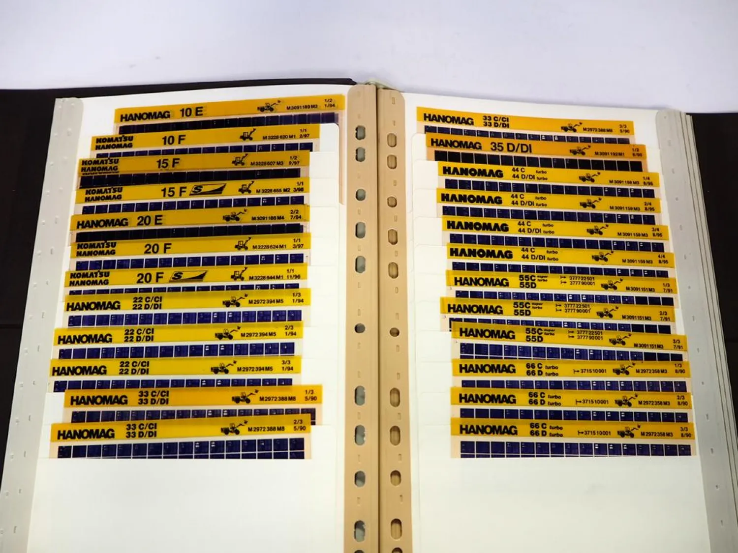 Komatsu Hanomag WA CD D Radlader Raupen Baumaschinen Ersatzteilkatalog Microfich