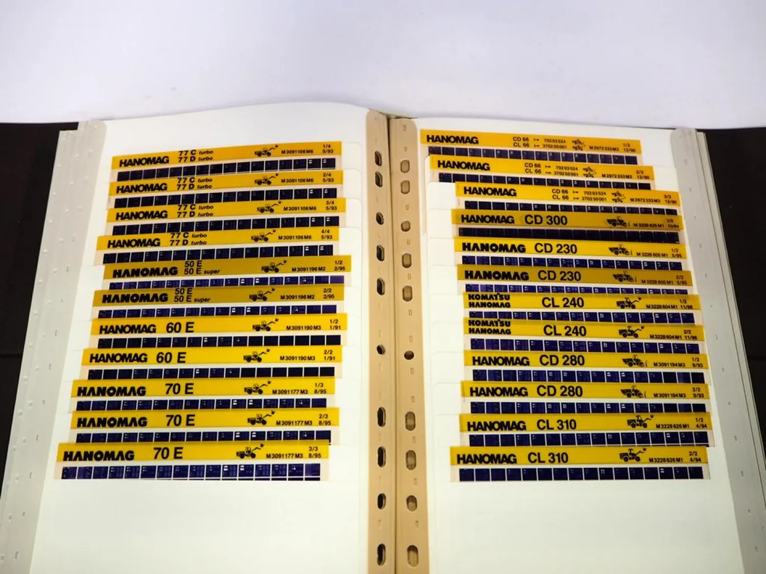 Komatsu Hanomag WA CD D Radlader Raupen Baumaschinen Ersatzteilkatalog Microfich