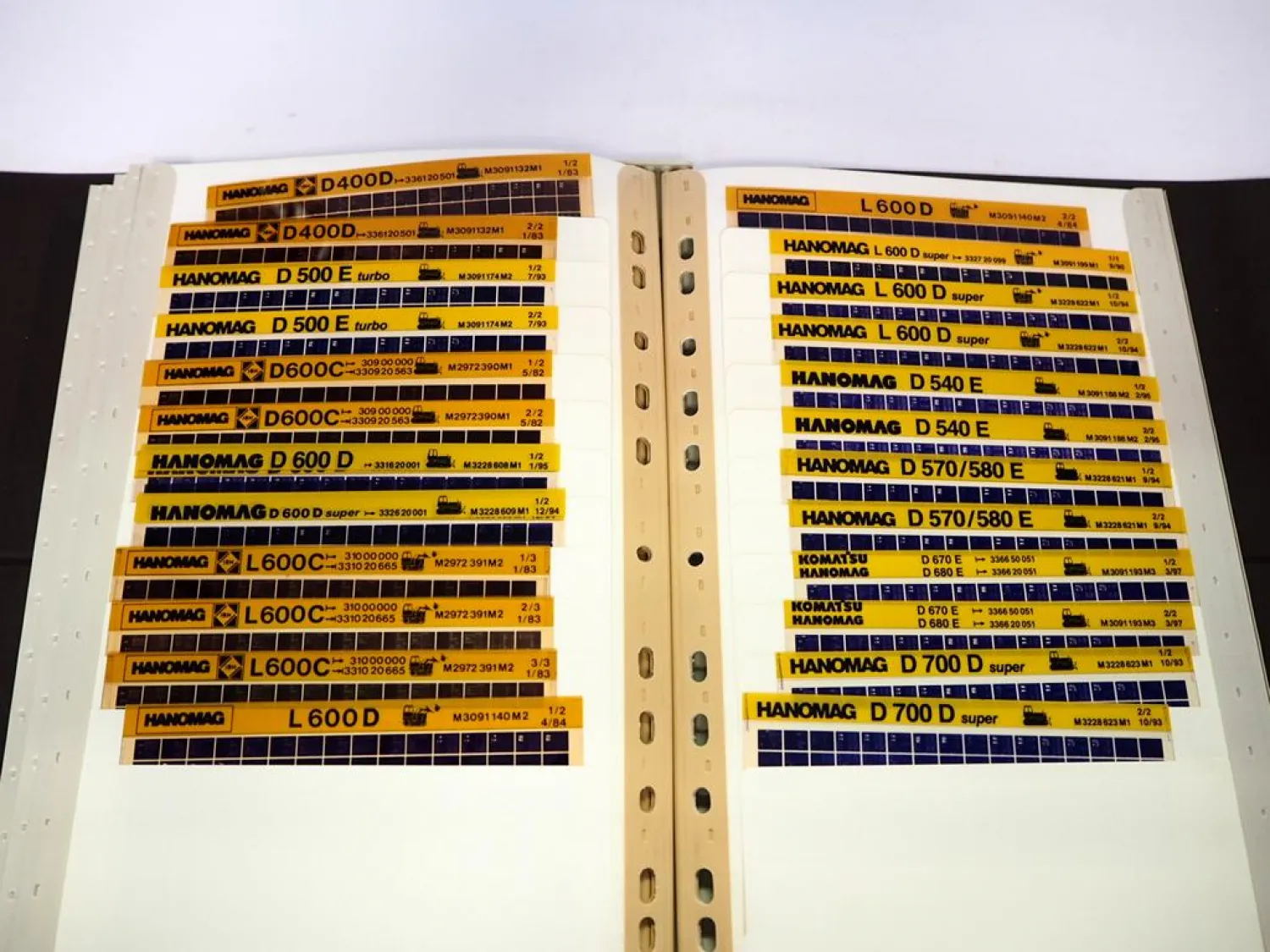 Komatsu Hanomag WA CD D Radlader Raupen Baumaschinen Ersatzteilkatalog Microfich