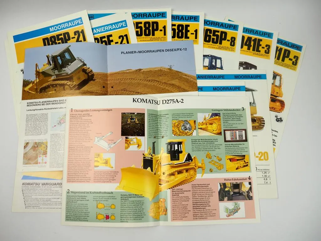 Konvolut Prospekte Komatsu D31 bis D85 Planierraupen Moorraupen 1980/90er Jahre