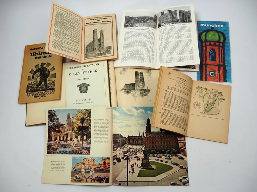 Konvolut zum Thema München 9 teilig Broschüre Buch Stadtplan ca. 1920 - 1960